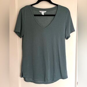 Athleta Short Sleeve V-Neck Tee